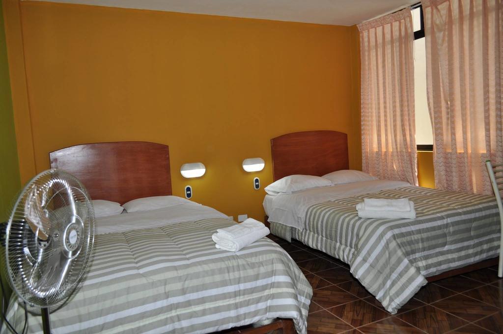 Hostal Real Alcazar Наска Стая снимка