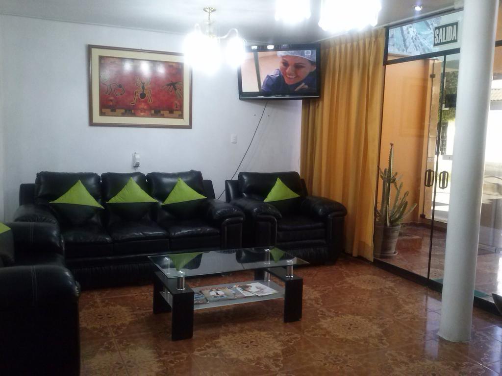 Hostal Real Alcazar Наска Екстериор снимка