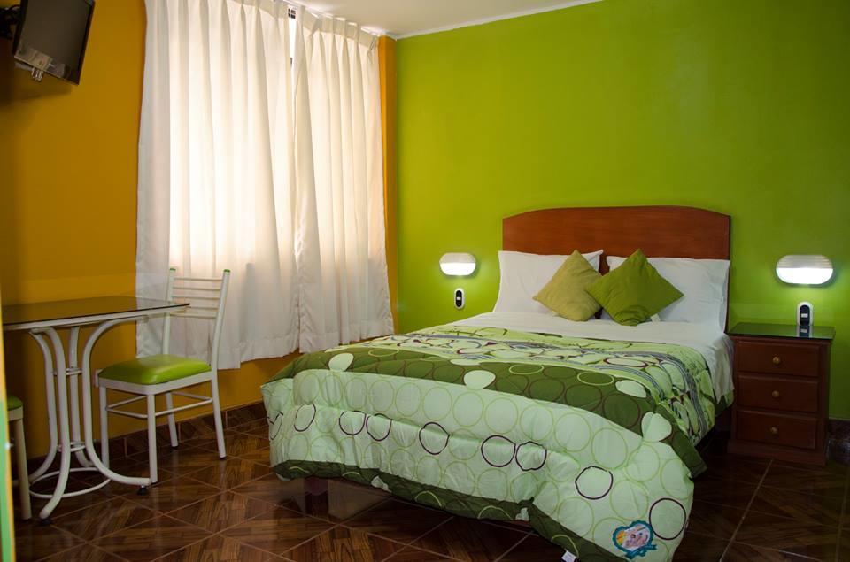 Hostal Real Alcazar Наска Екстериор снимка
