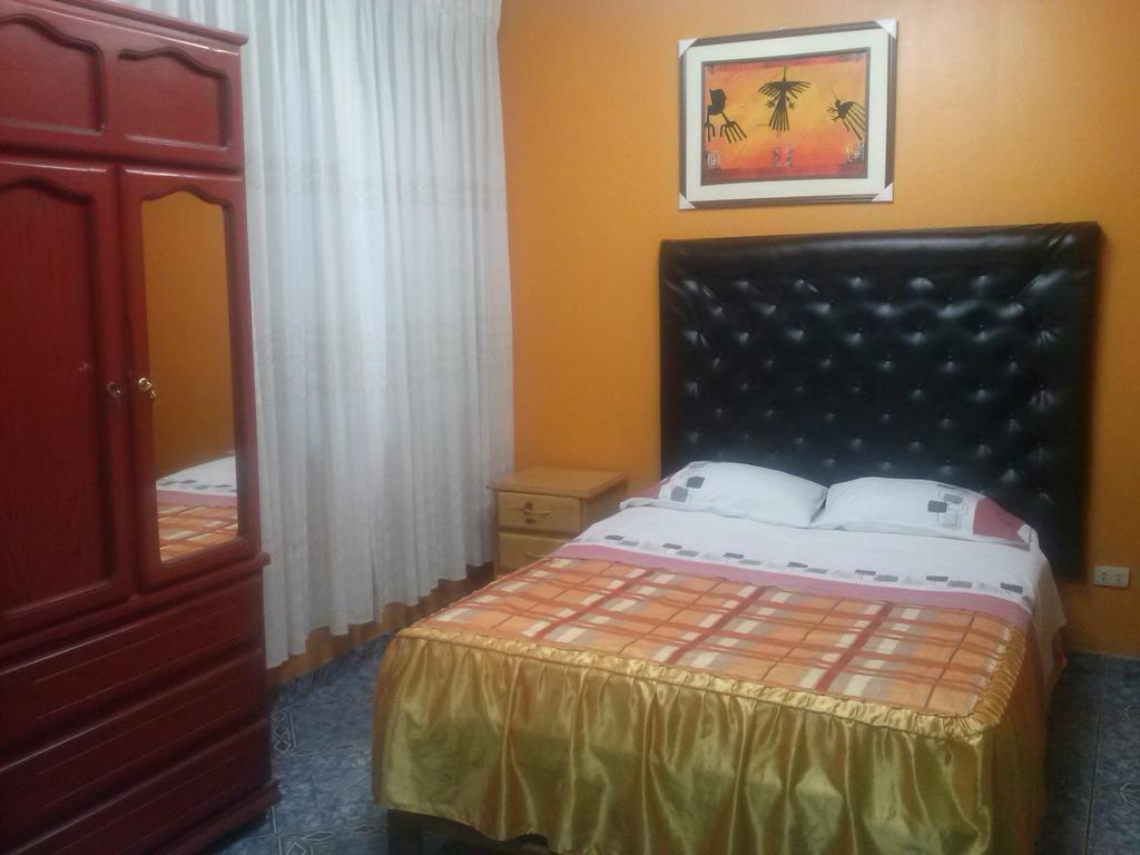 Hostal Real Alcazar Наска Екстериор снимка
